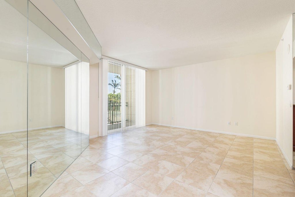 403 S Sapodilla Avenue #203, West Palm Beach