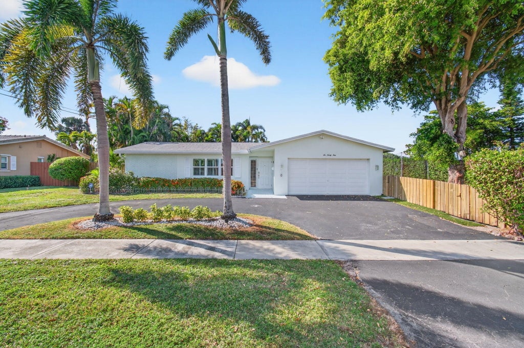 699 Nw 16th Av, Boca Raton