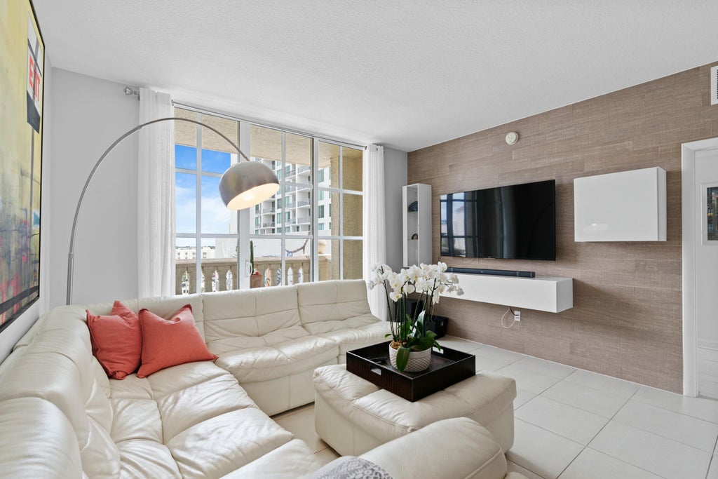 410 Evernia Street #502, West Palm Beach