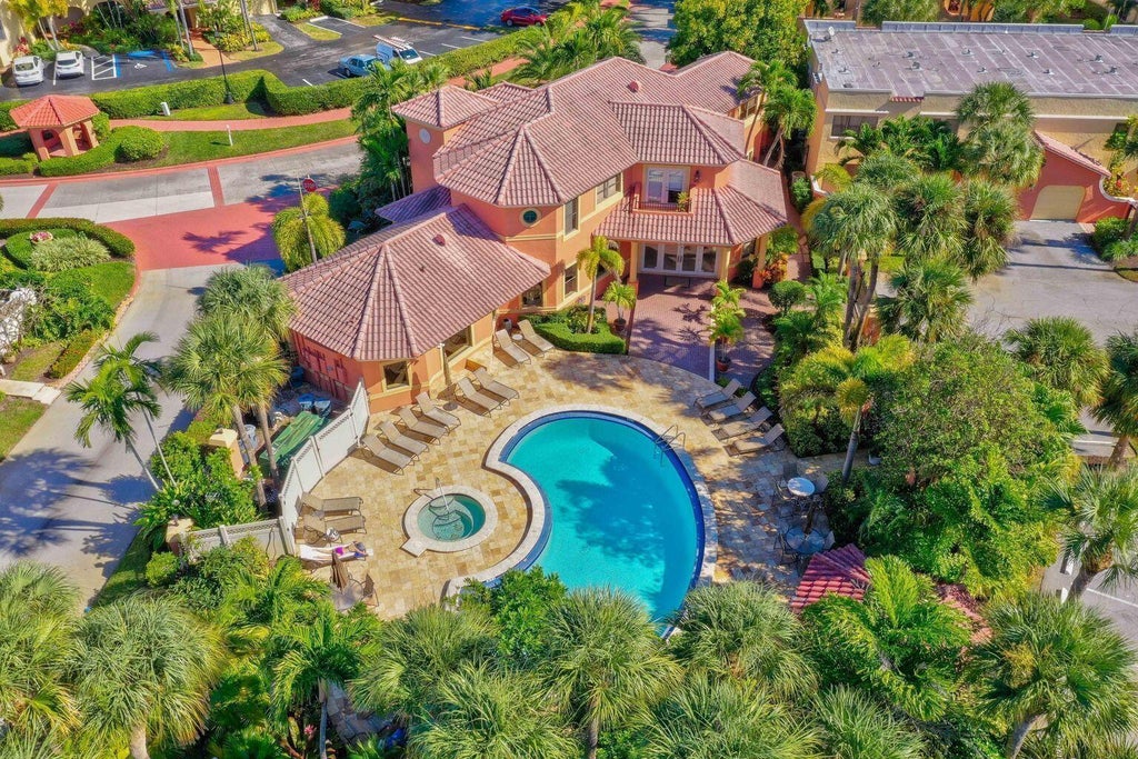 300 Uno Lago Drive #303, Juno Beach