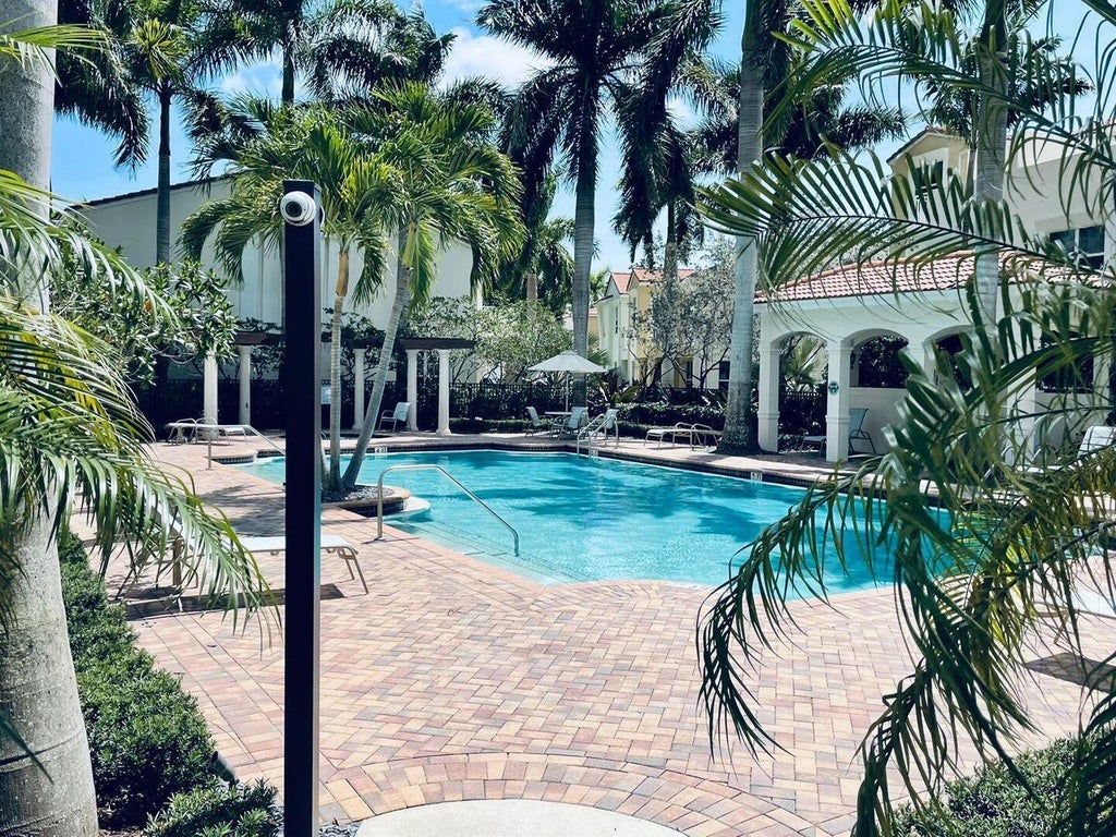 1527 Nw 48th Lane, Boca Raton