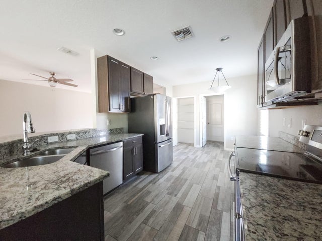 Photo of Listing #RX-11147670