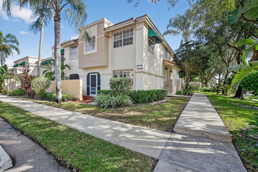 6695 Via Regina, Boca Raton