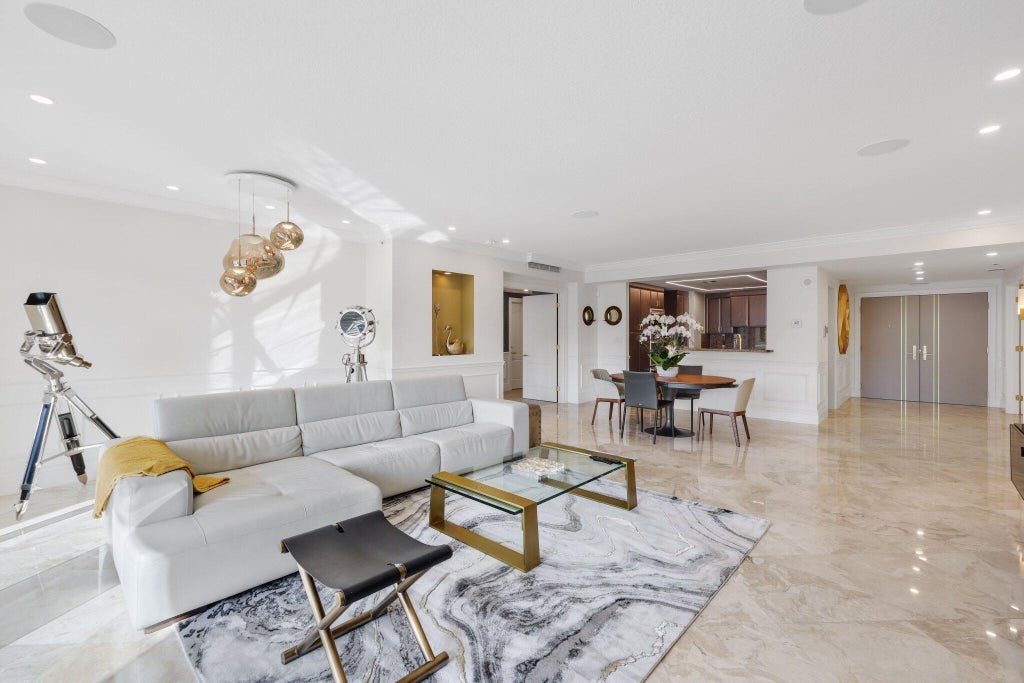 200 E Palmetto Park Road #811, Boca Raton