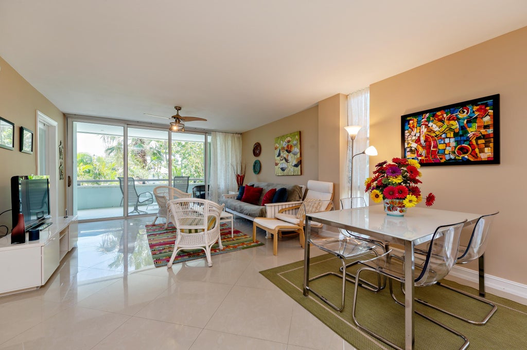 1112 Ocean Ter #1b, Delray Beach