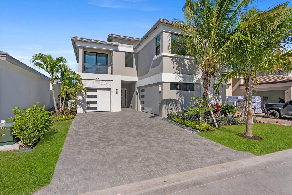9377 Tangerine Coast Dr, Boca Raton