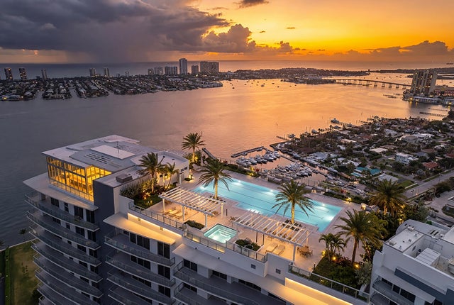 220 Lake Shore Drive #1011, Lake Park