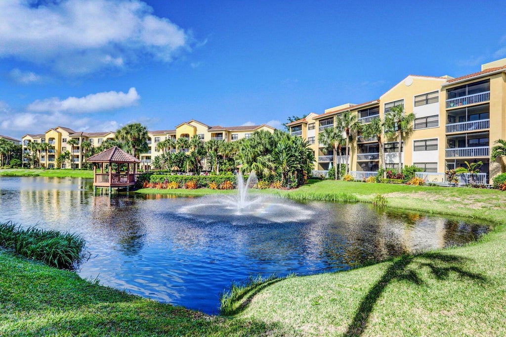 600 Uno Lago Drive #205, Juno Beach