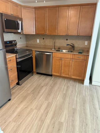 Photo of Listing #RX-11160732