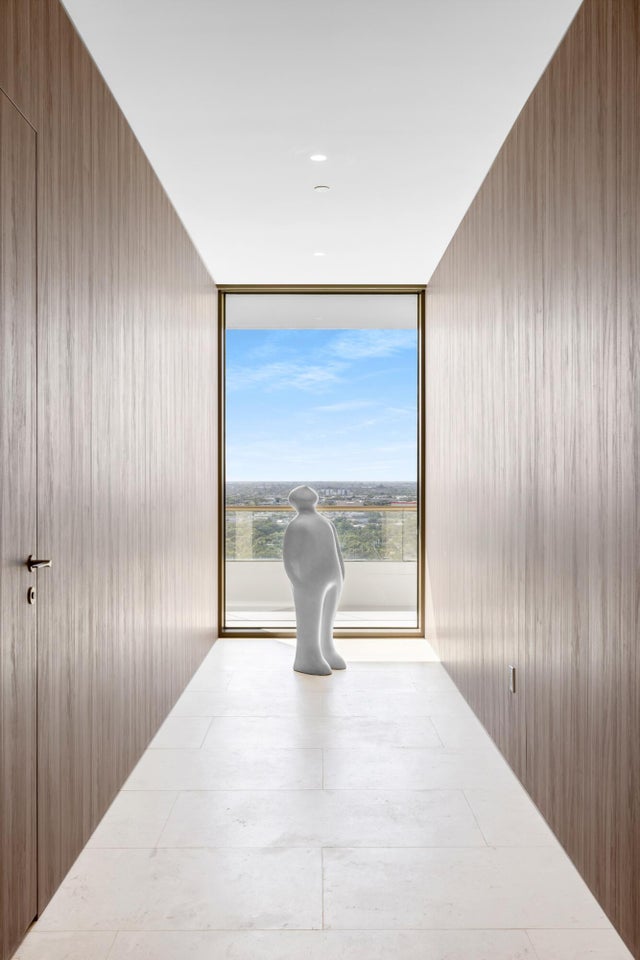 200 Arkona Ct #2001, West Palm Beach