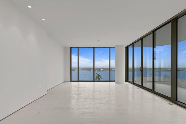 200 Arkona Ct #703, West Palm Beach