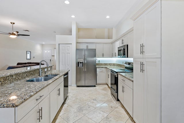 115 Barefoot Cove, Hypoluxo