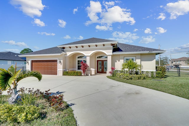 6182 Nw East Deville Cir, Port Saint Lucie