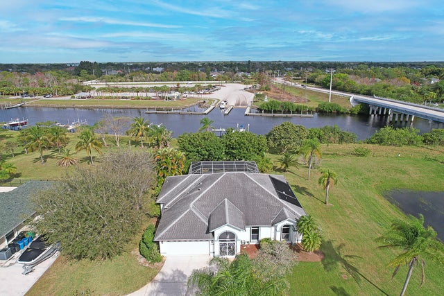 2704 Se Eagle Dr, Port Saint Lucie