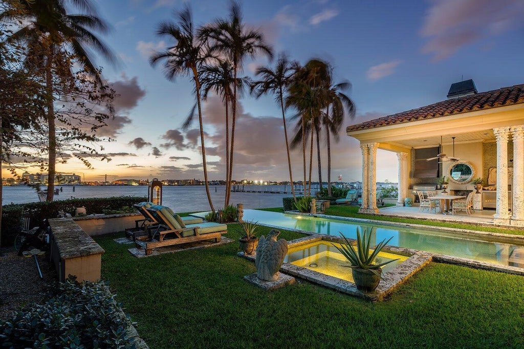 813 N Atlantic Dr, Lantana