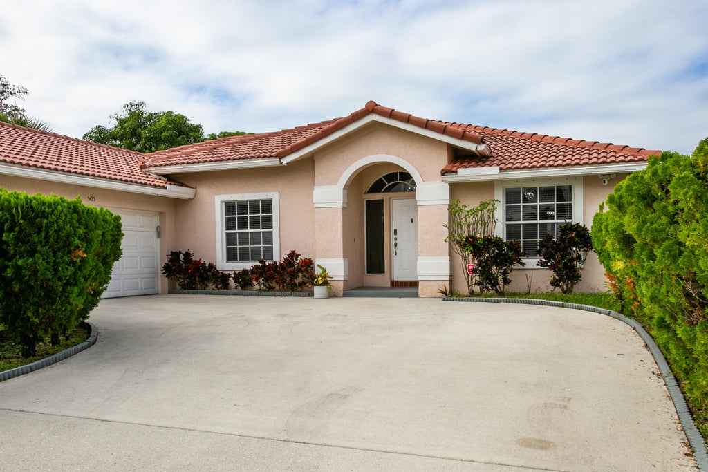 5125 Nw 64 Ter Ter, Lauderhill