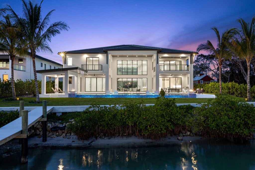 88 W Riverside Dr, Jupiter