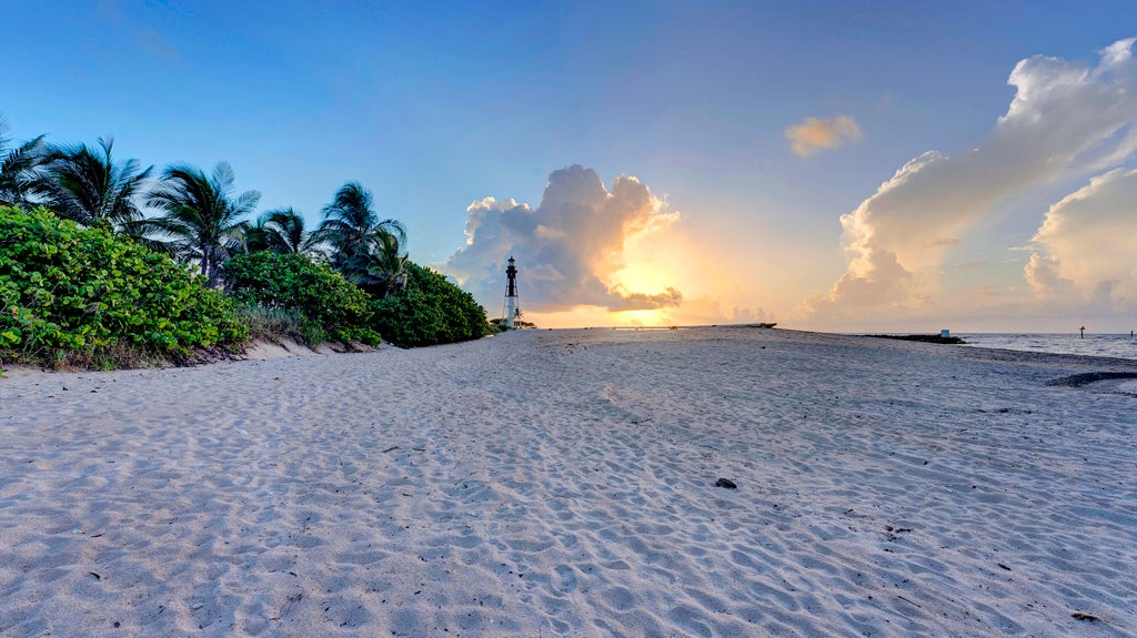 1768 Bay Dr, Pompano Beach