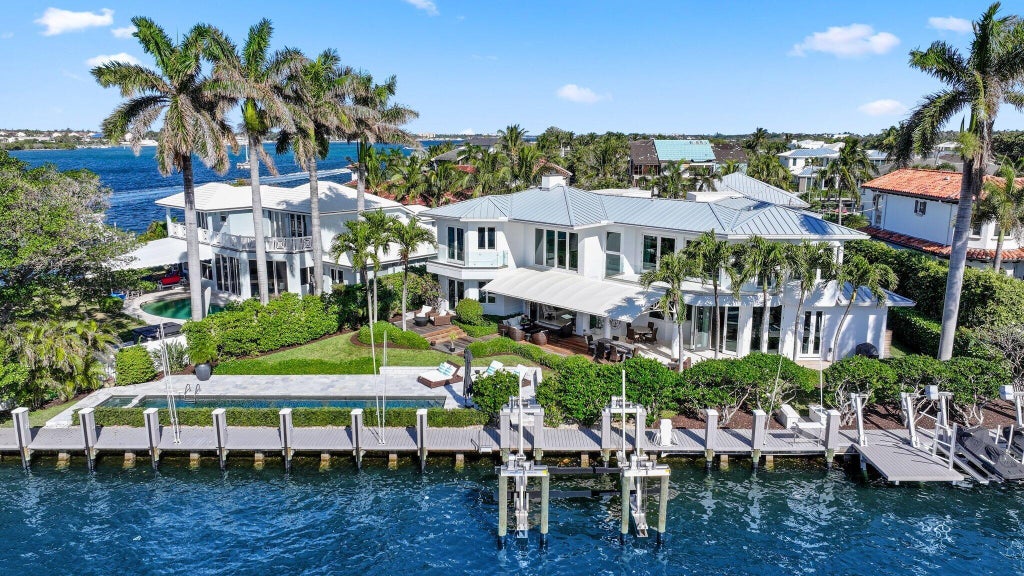 105 Bonito Dr, Ocean Ridge