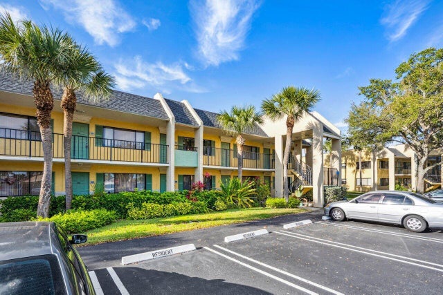 1 of 1 - 1618 Meadows Circle W, Boynton Beach, FL