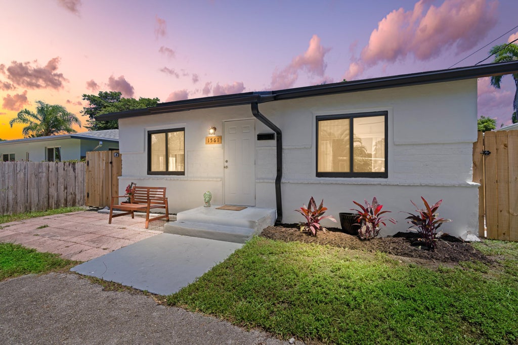 1561 Ne 33rd St, Oakland Park