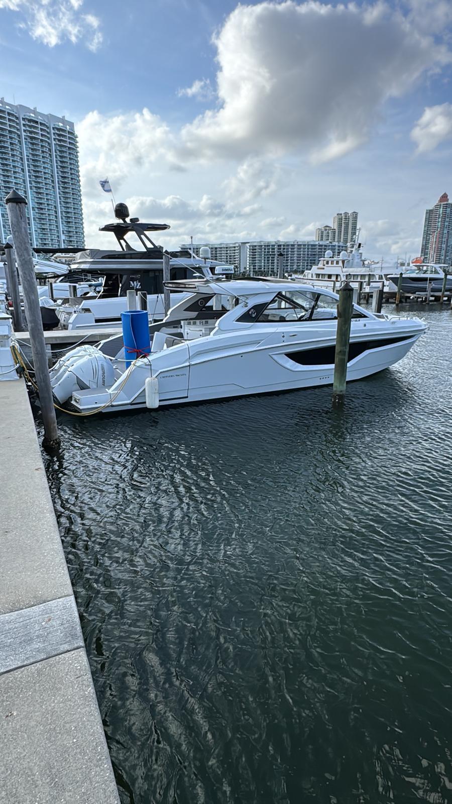 Photo of Listing #9893210