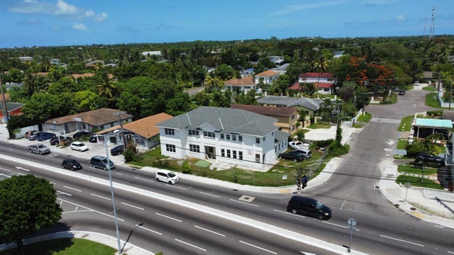 Marathon Road, New Providence/Paradise Island