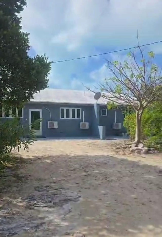 Hong Kong Bsd11, Exuma & Exuma Cays