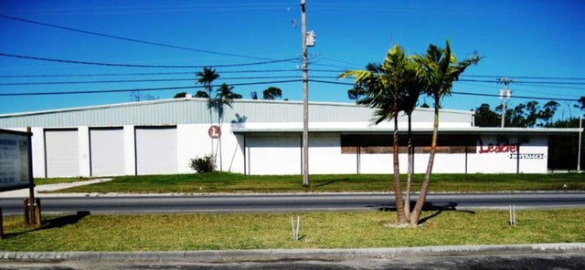 Queens Highway, Grand Bahama/Freeport