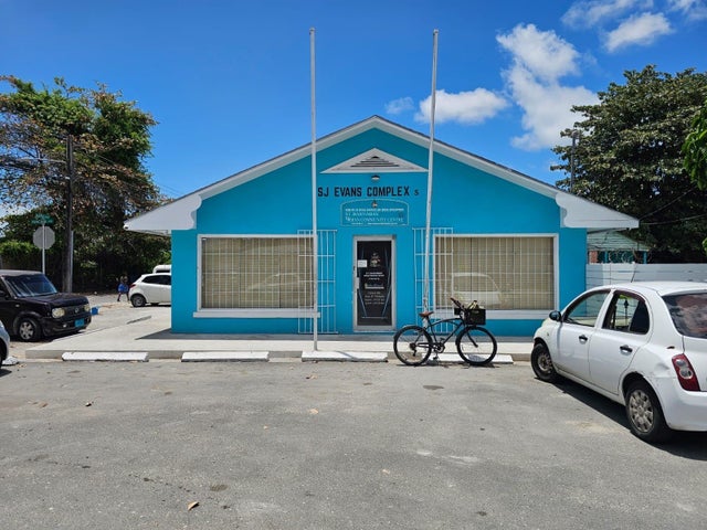 23 Coconut Grove Cot-mowc, New Providence/Paradise Island