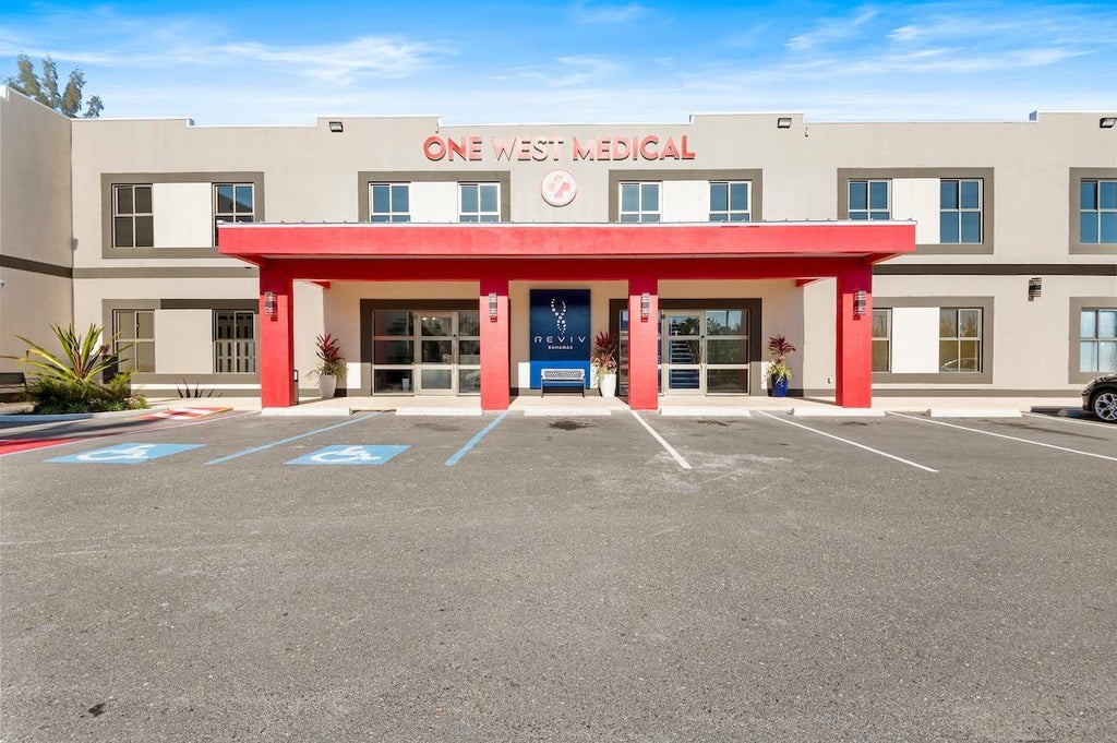One West Medical, New Providence/Paradise Island