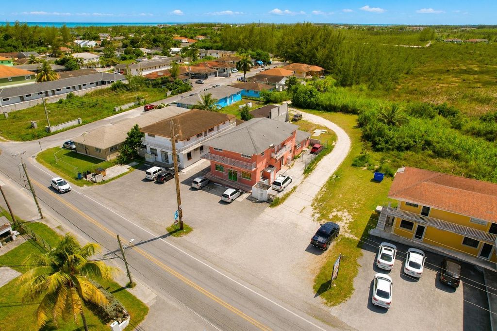 Baillou Hill Road, New Providence/Paradise Island