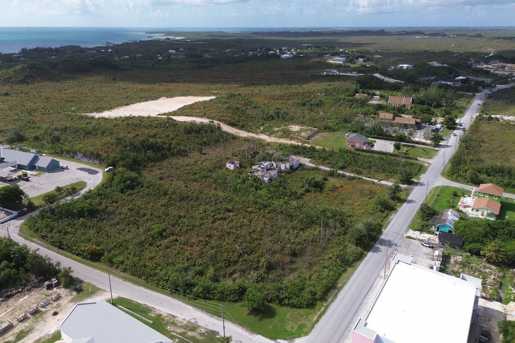 Don Mackay Blvd, Abaco