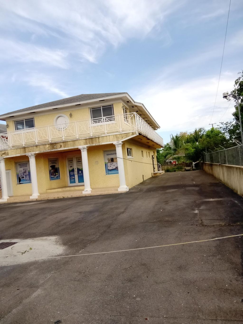 Cowpen Road, New Providence/Paradise Island