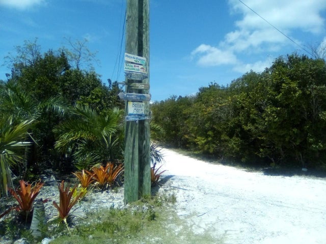 Ten Bay Acreage, Eleuthera