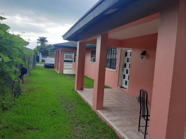 Russell Drive, New Providence/Paradise Island