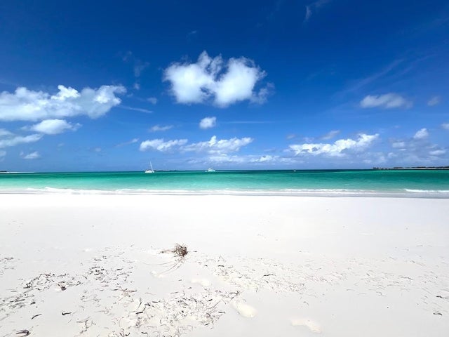 Great Harbour Drive, Berry Islands