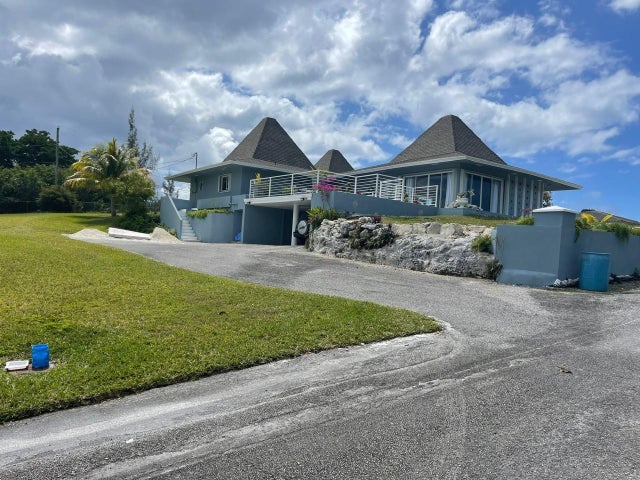 Dominica Avenue 356 & 358, Grand Bahama/Freeport