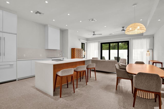 Westend F1, New Providence/Paradise Island