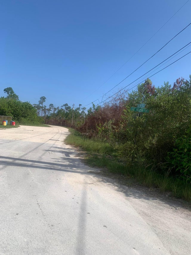 Man O War Circle, Grand Bahama/Freeport