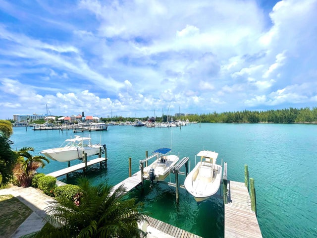 Lucaya Gardens Condo 4, Grand Bahama/Freeport