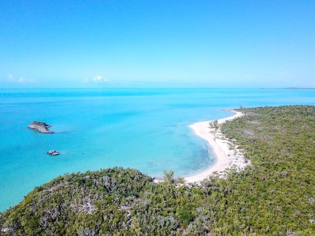 16 Acre Beachfront Parcel, Long Island