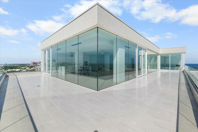 One Ocean 904, New Providence/Paradise Island