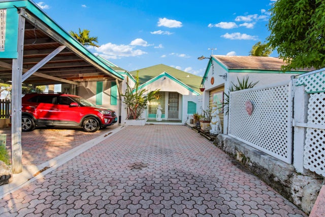 15 Tower Heights Oleander, New Providence/Paradise Island