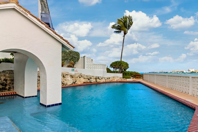 Delaporte Point #5, New Providence/Paradise Island