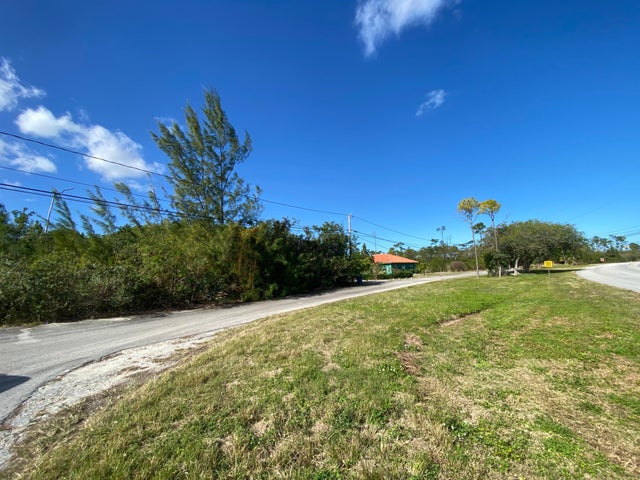 Churchill Road 3, Grand Bahama/Freeport