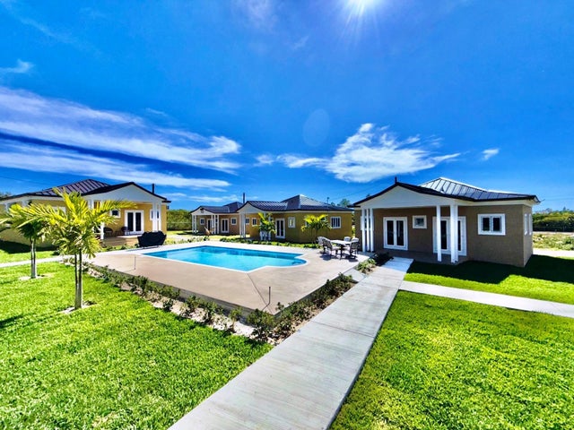 #4 Silver Coin Lane 4, Grand Bahama/Freeport