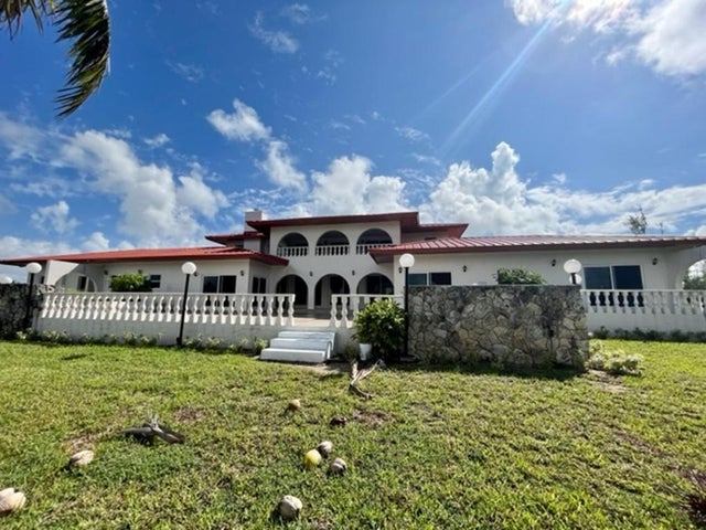 Pine Bay Estate Home, Grand Bahama/Freeport