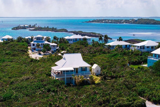Royal Palms, Abaco