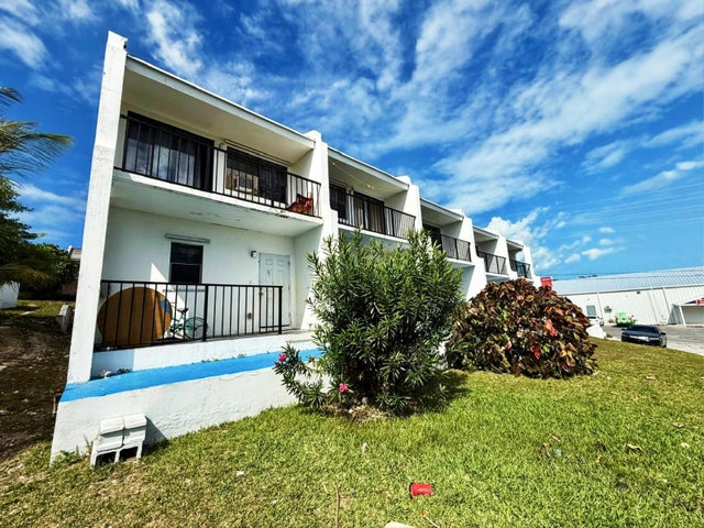 5 Townhouse Apartment Bld, Abaco